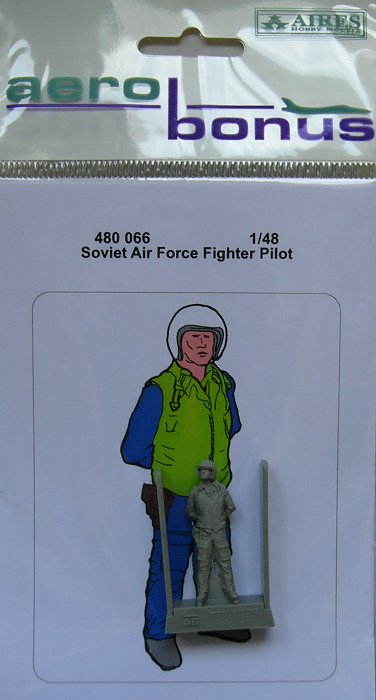 1/48 Soviet air force fighter pilot
