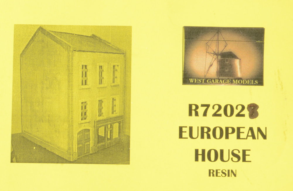 1/72 European House (resin set)