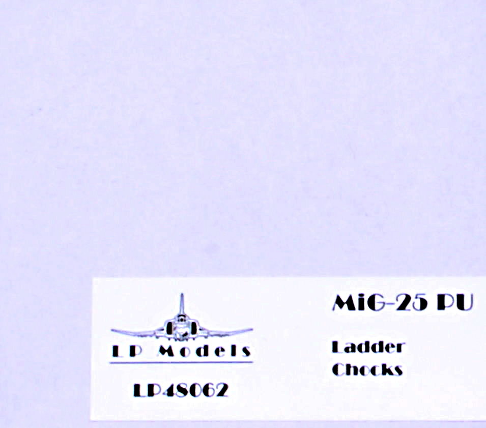 1/48 MiG-25PU Ladder + Chocks Set