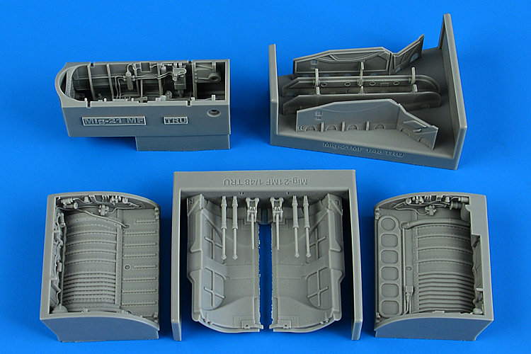 1/32 MiG-21MF Fishbed-J wheel bay (TRUMP)